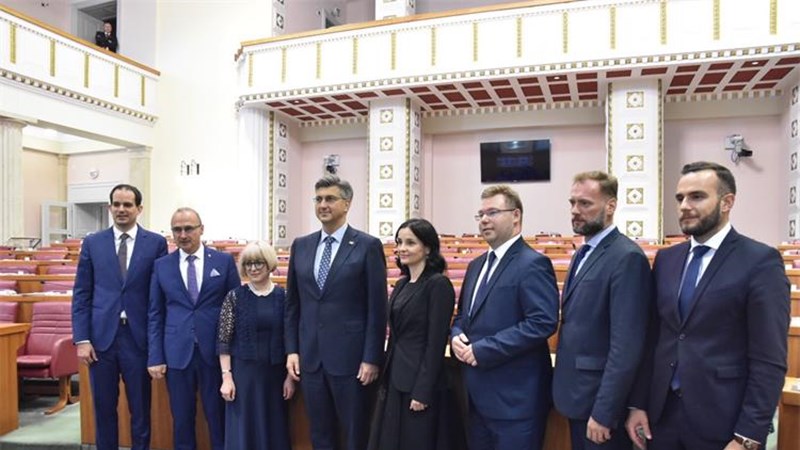 Rekonstrukcija je zaokružena. Od novih ministara očekujem predan rad na realizaciji ciljeva iz Vladina programa